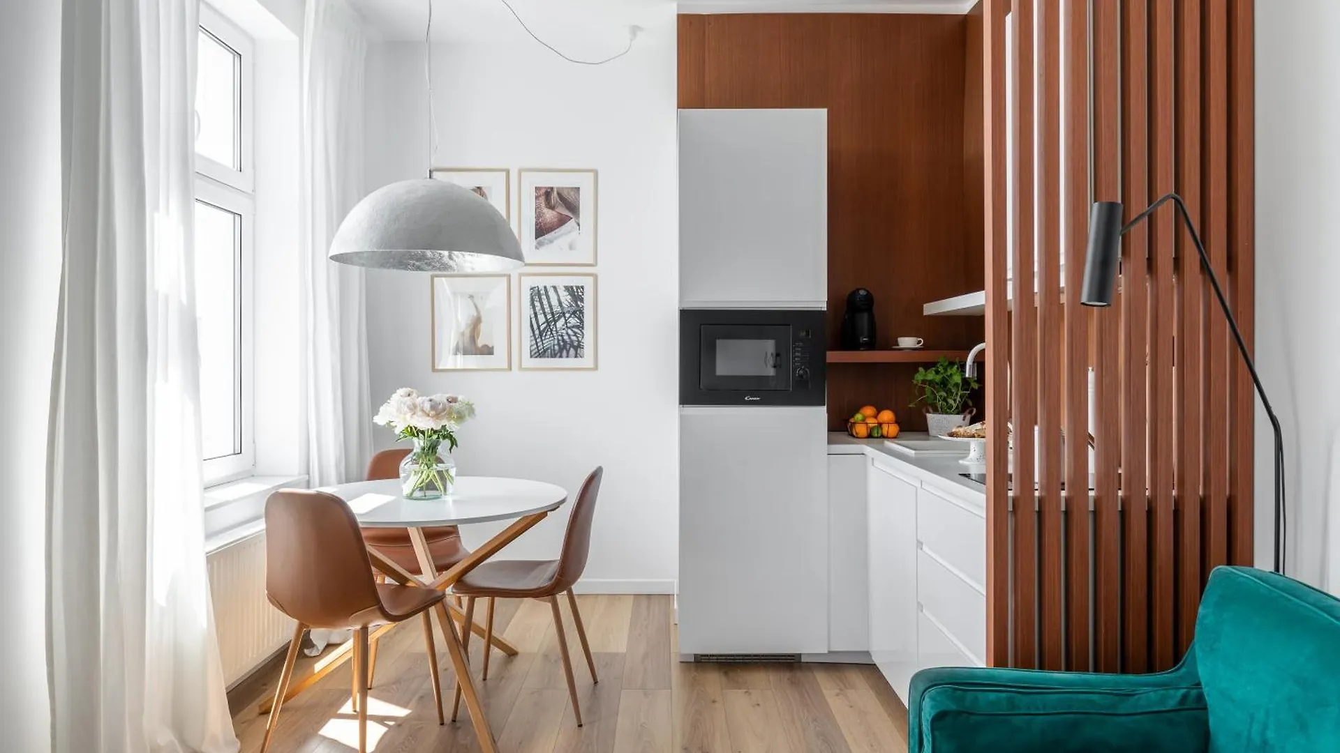 All For Sophie Apartments - Z Palarnia Kawy I Pracownia Artystyczna W Kamienicy - Art & Coffee In Historic Building Gdansk