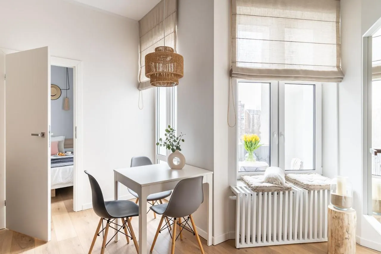 All For Sophie Apartments - Z Palarnia Kawy I Pracownia Artystyczna W Kamienicy - Art & Coffee In Historic Building Gdansk Poland